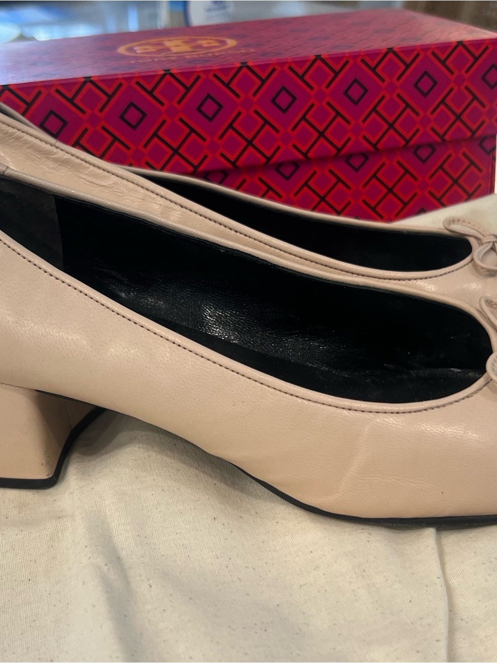 Tory Burch Leather Cap Toe Pump Sz 8 - Picture 3 of 10